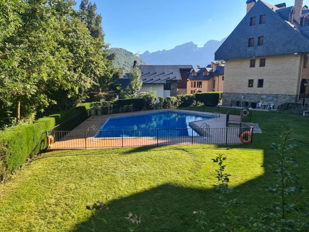 Apartamento En Panticosa Luaran gambar